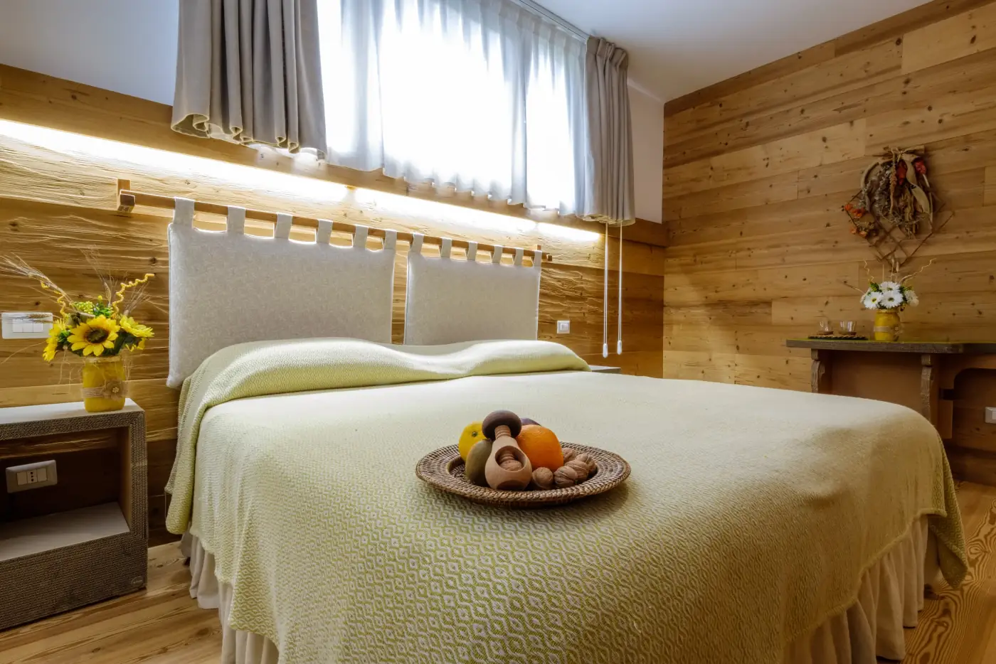Camera Tersicore con pareti in legno